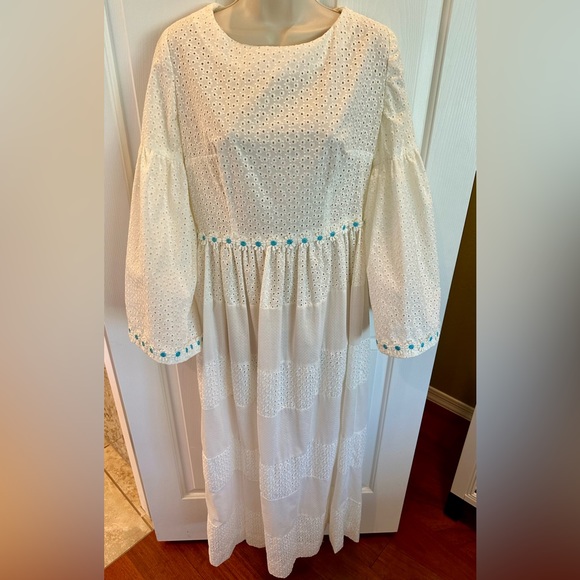 Vintage white eyelet Maxi Dress Daisy appliqué Size 6 Prairie 70’s Boho Theater - Picture 3 of 15